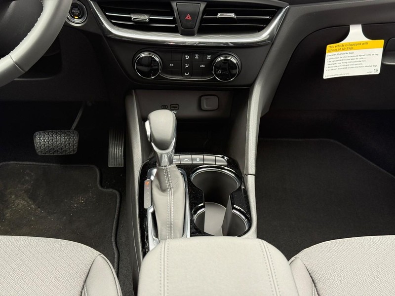 Buick Encore GX Vehicle Full-screen Gallery Image 16