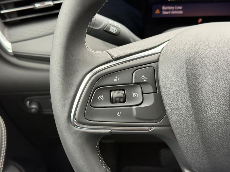 Buick Encore GX Vehicle Full-screen Gallery Image 20