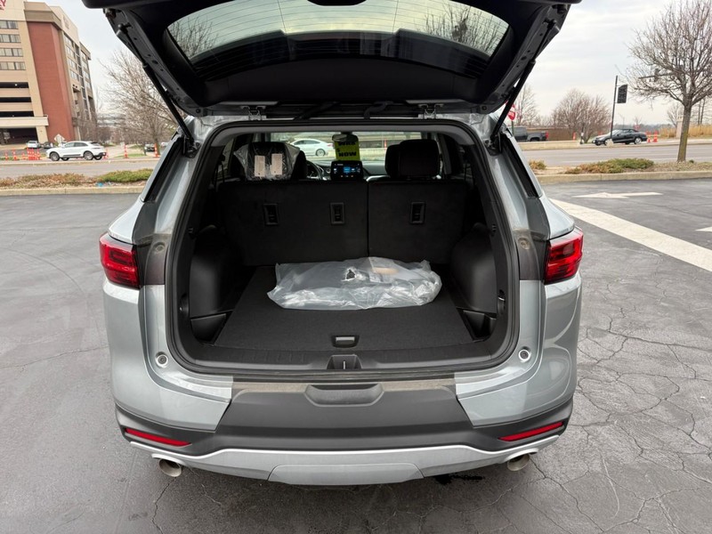 Chevrolet Blazer Vehicle Full-screen Gallery Image 6