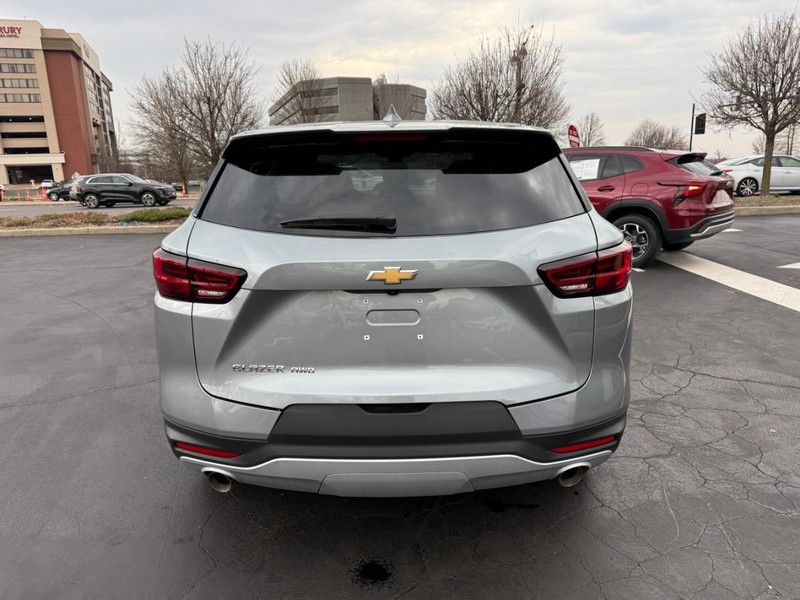 Chevrolet Blazer Vehicle Full-screen Gallery Image 7