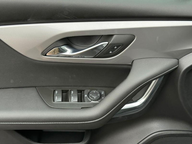 Chevrolet Blazer Vehicle Full-screen Gallery Image 14