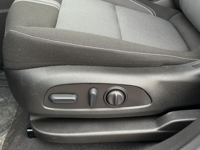 Chevrolet Blazer Vehicle Full-screen Gallery Image 16