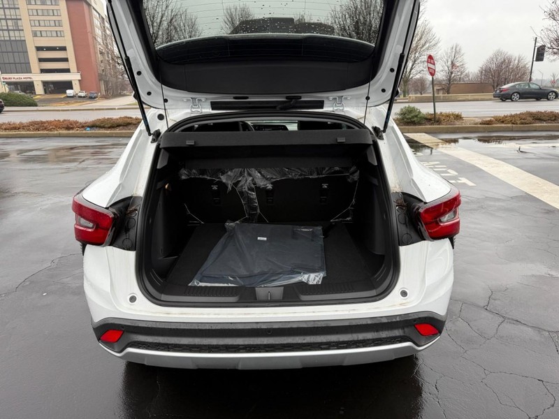 Chevrolet Trax Vehicle Full-screen Gallery Image 5