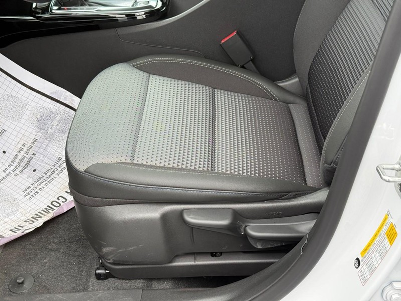 Chevrolet Trax Vehicle Full-screen Gallery Image 17