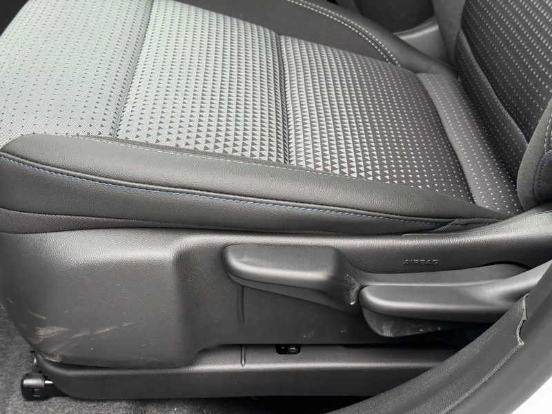 Chevrolet Trax Vehicle Full-screen Gallery Image 18