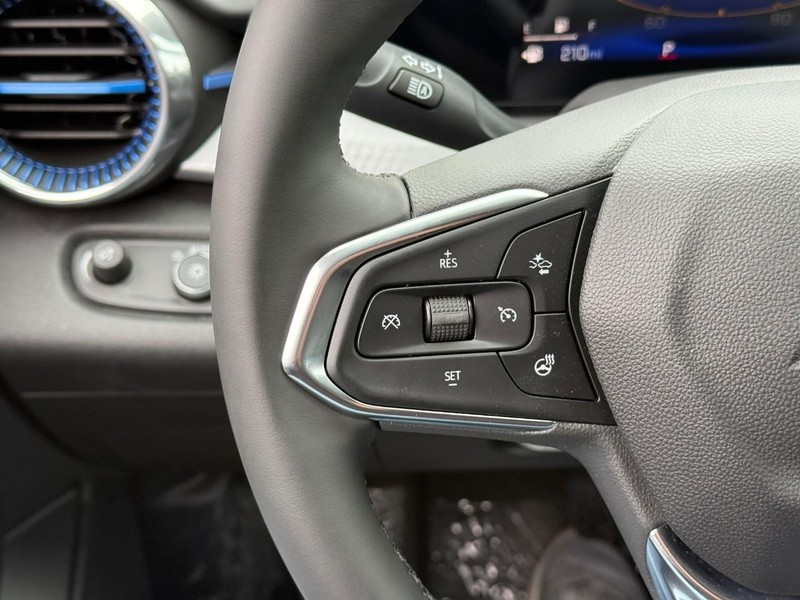 Chevrolet Trax Vehicle Full-screen Gallery Image 19