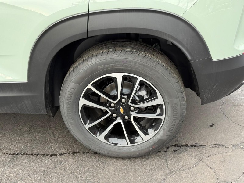 Chevrolet TrailBlazer Vehicle Full-screen Gallery Image 4