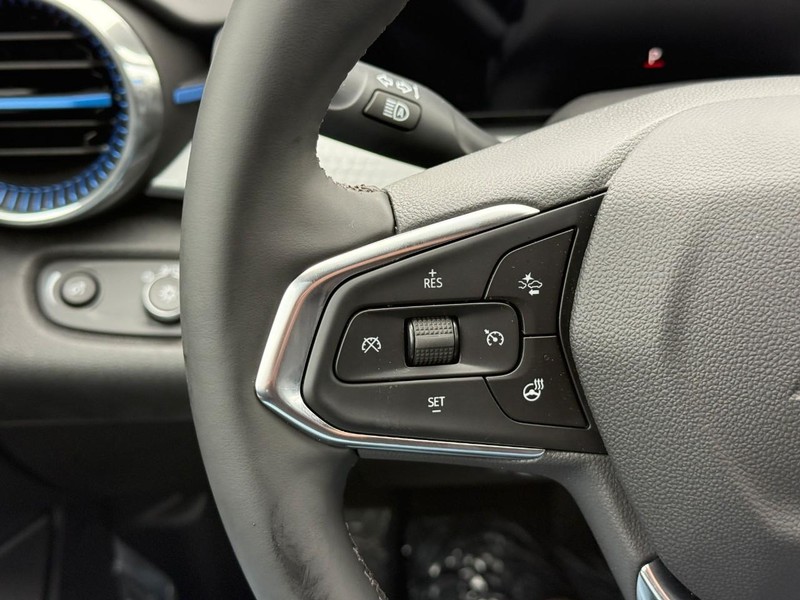 Chevrolet Trax Vehicle Full-screen Gallery Image 18