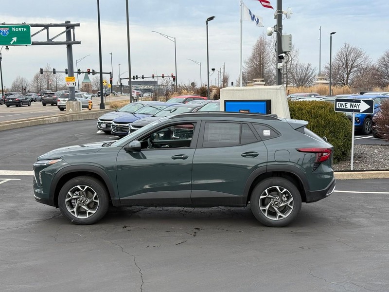 Chevrolet Trax Vehicle Full-screen Gallery Image 2