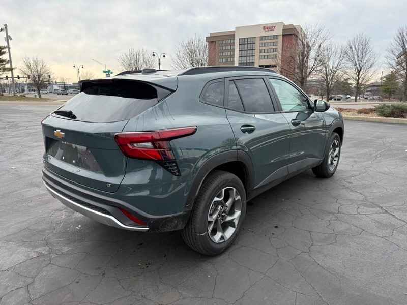 Chevrolet Trax Vehicle Full-screen Gallery Image 8