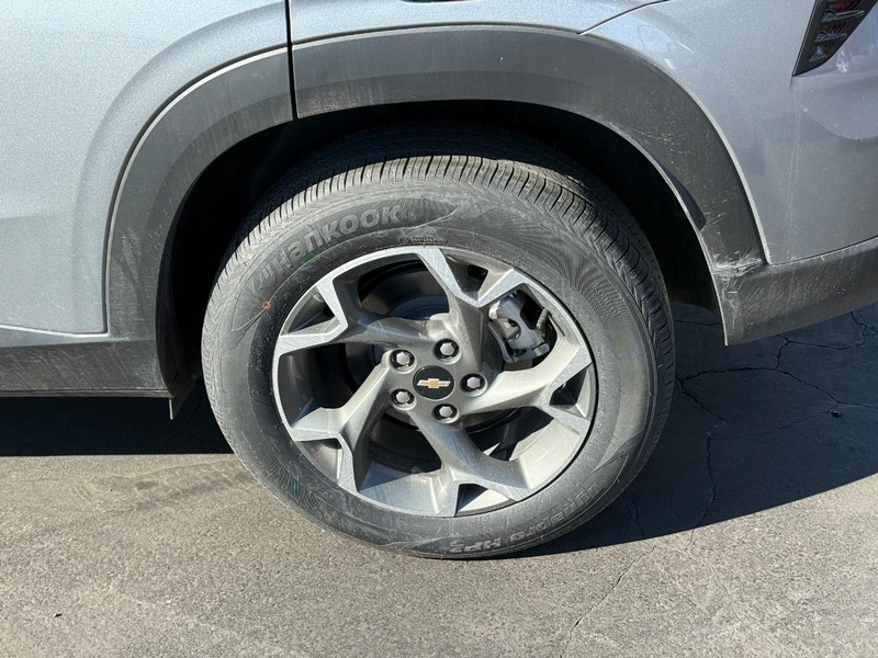 Chevrolet Trax Vehicle Full-screen Gallery Image 4