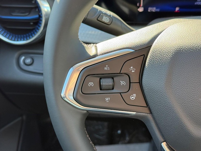 Chevrolet Trax Vehicle Full-screen Gallery Image 17