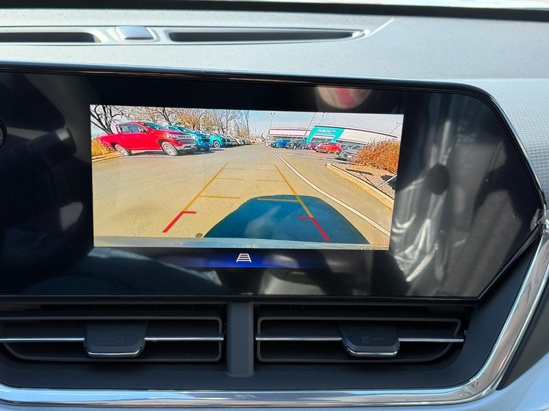 Chevrolet Trax Vehicle Full-screen Gallery Image 22