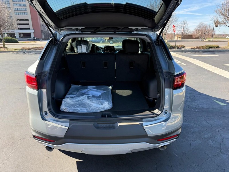 Chevrolet Blazer Vehicle Full-screen Gallery Image 6