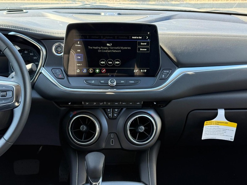 Chevrolet Blazer Vehicle Full-screen Gallery Image 14