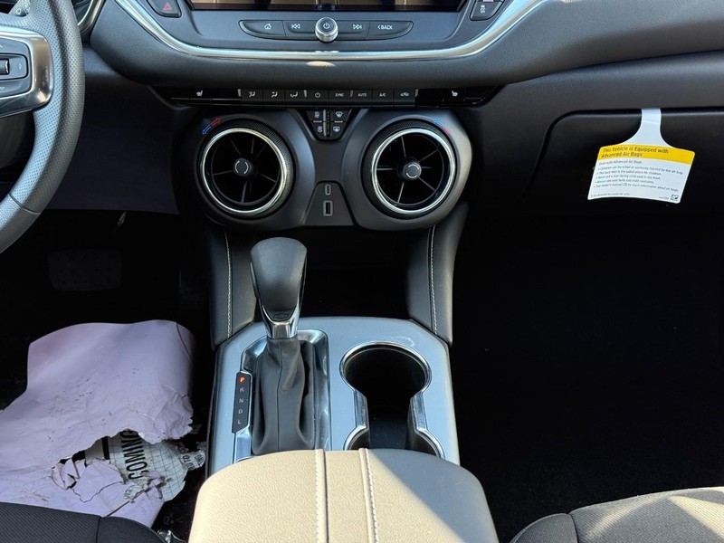 Chevrolet Blazer Vehicle Full-screen Gallery Image 16