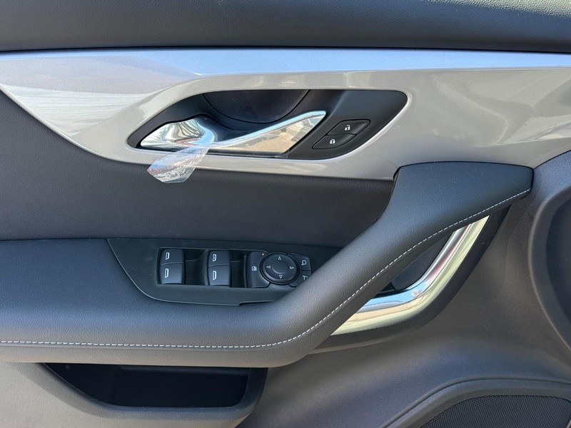 Chevrolet Blazer Vehicle Full-screen Gallery Image 17