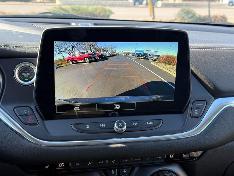 Chevrolet Blazer Vehicle Full-screen Gallery Image 24