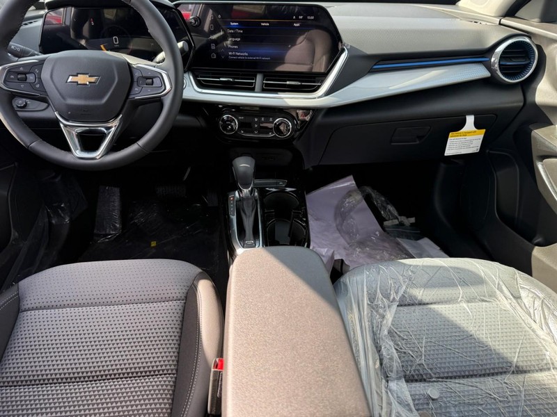 Chevrolet Trax Vehicle Full-screen Gallery Image 11