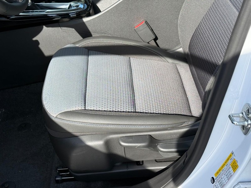 Chevrolet Trax Vehicle Full-screen Gallery Image 16