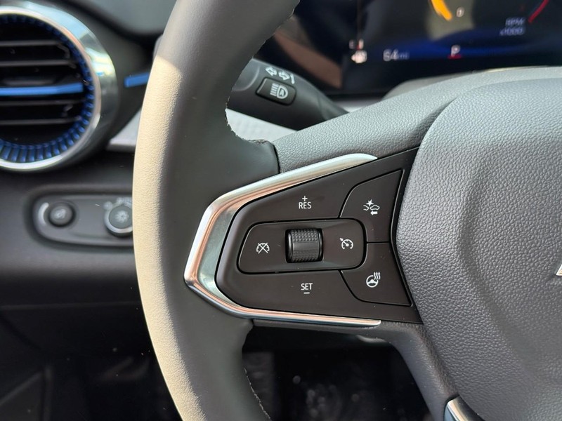 Chevrolet Trax Vehicle Full-screen Gallery Image 18