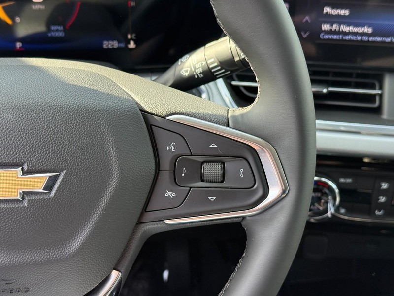 Chevrolet Trax Vehicle Full-screen Gallery Image 19