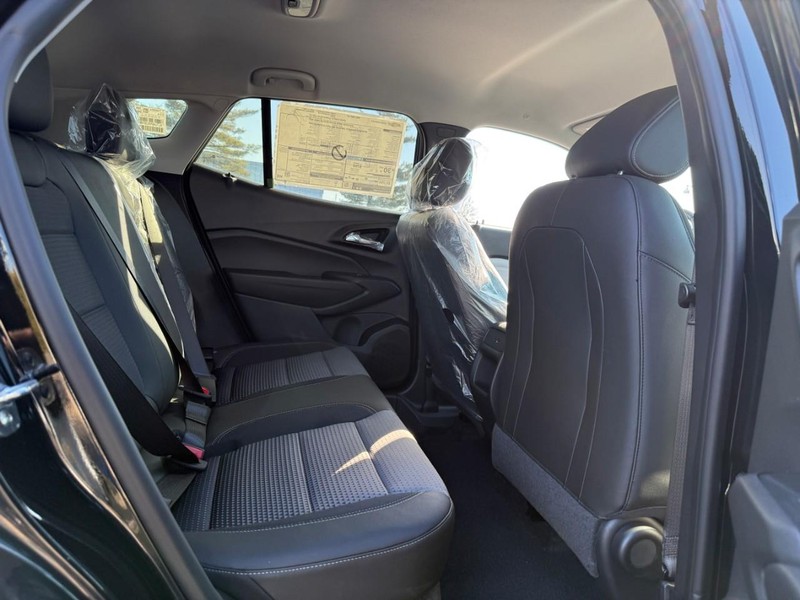 Chevrolet Trax Vehicle Full-screen Gallery Image 11