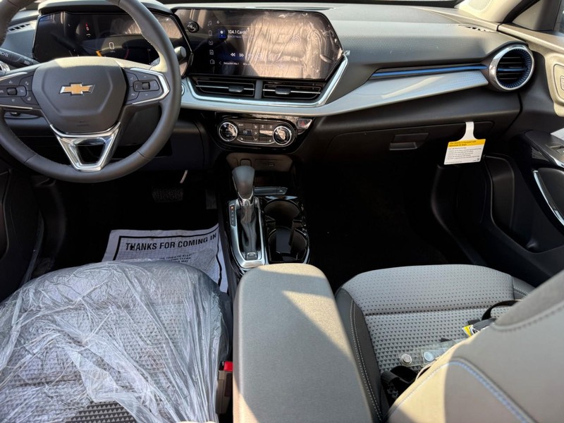 Chevrolet Trax Vehicle Full-screen Gallery Image 12