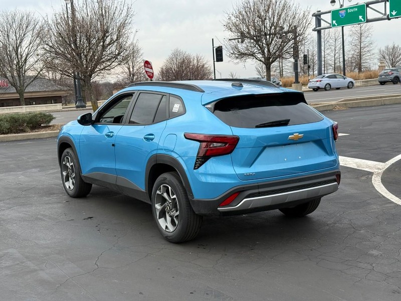 Chevrolet Trax Vehicle Full-screen Gallery Image 3