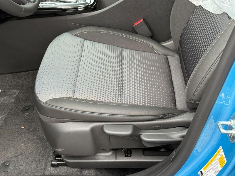 Chevrolet Trax Vehicle Full-screen Gallery Image 17