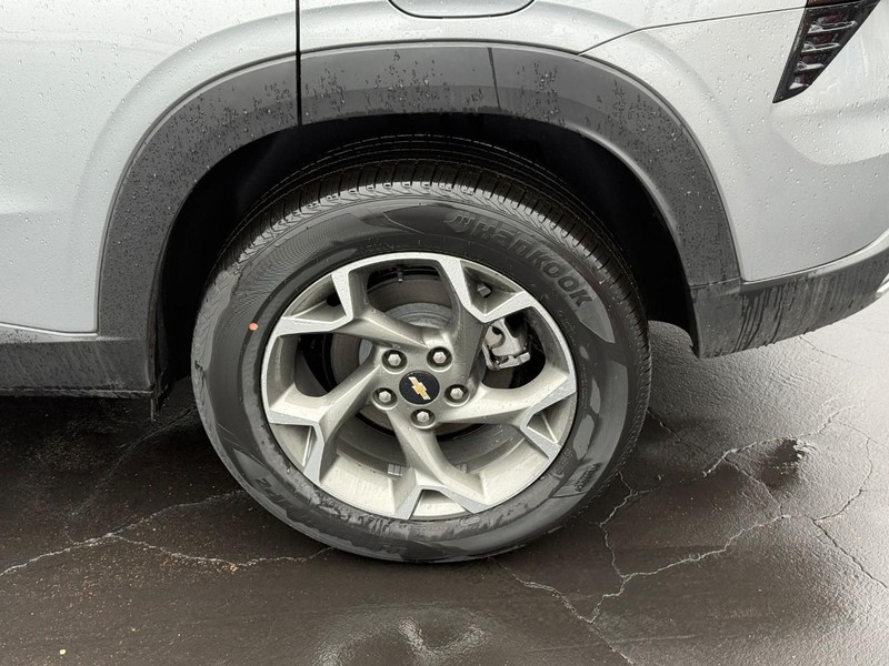 Chevrolet Trax Vehicle Full-screen Gallery Image 4