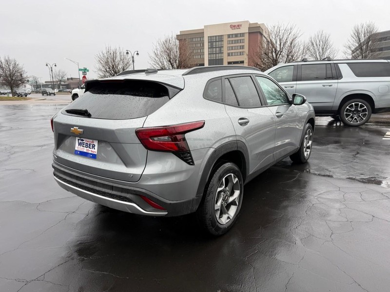 Chevrolet Trax Vehicle Full-screen Gallery Image 7