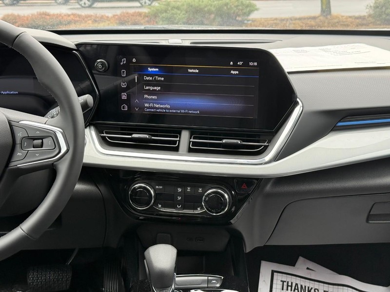 Chevrolet Trax Vehicle Full-screen Gallery Image 13