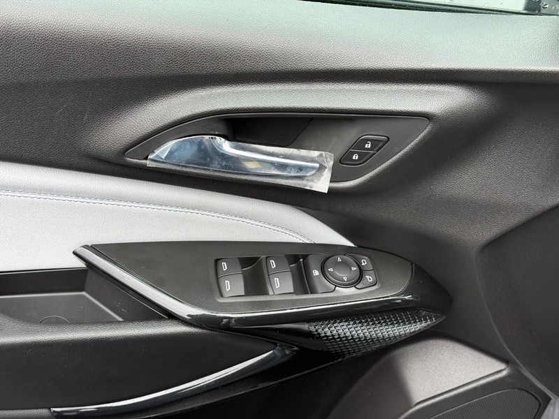 Chevrolet Trax Vehicle Full-screen Gallery Image 15