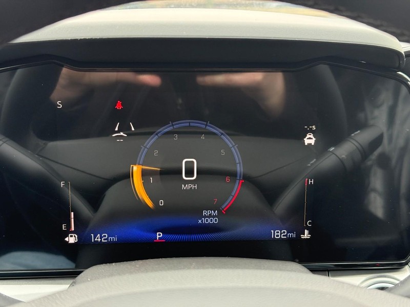 Chevrolet Trax Vehicle Full-screen Gallery Image 19