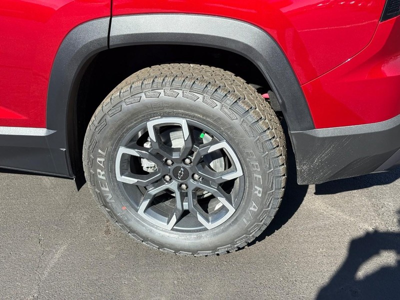 Chevrolet Equinox Vehicle Full-screen Gallery Image 4