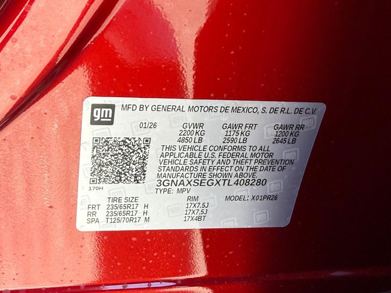 Chevrolet Equinox Vehicle Full-screen Gallery Image 17