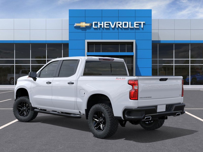 Chevrolet Silverado 1500 Vehicle Full-screen Gallery Image 3