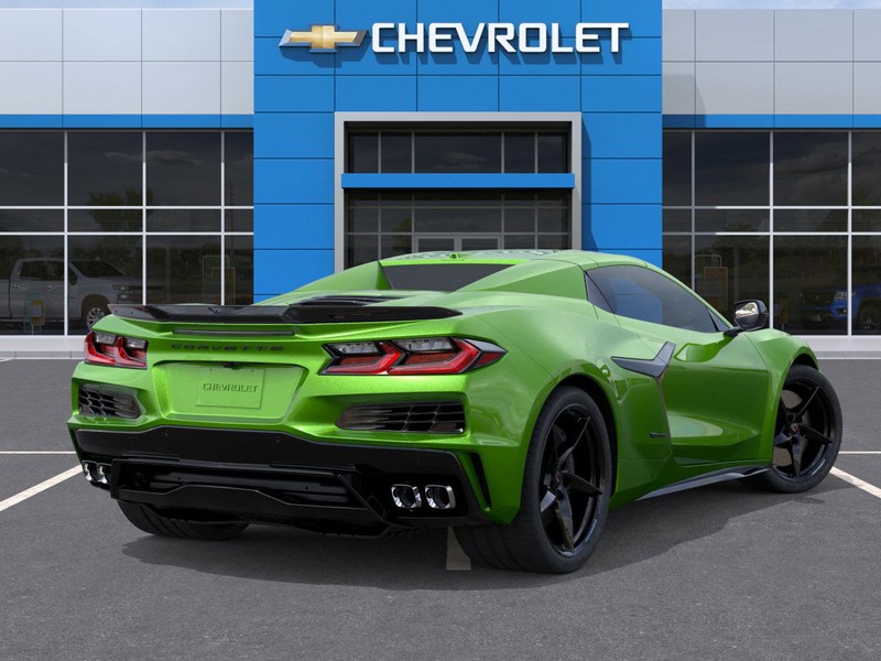 Chevrolet Corvette Vehicle Full-screen Gallery Image 4