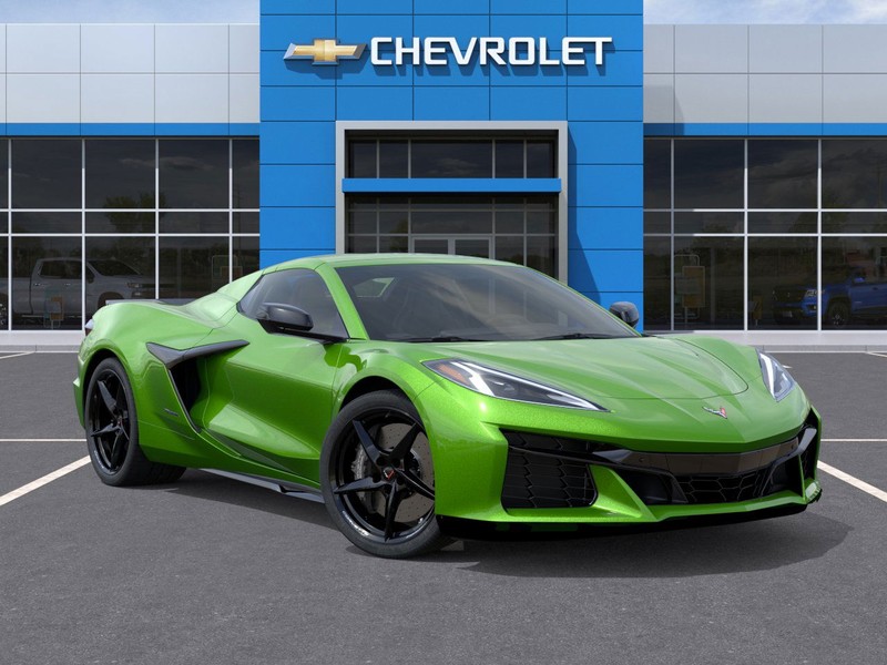 Chevrolet Corvette Vehicle Full-screen Gallery Image 7
