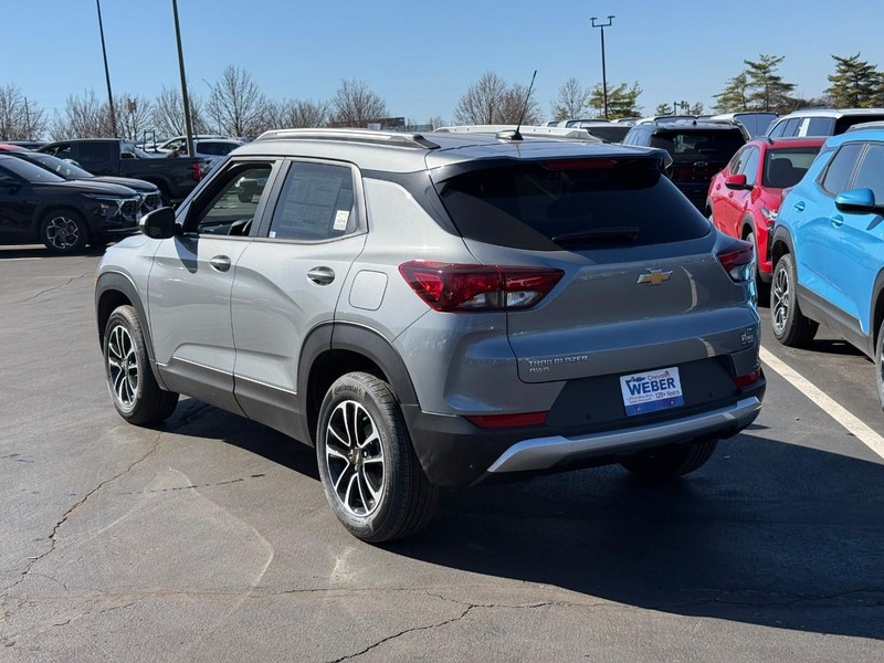 Chevrolet TrailBlazer Vehicle Full-screen Gallery Image 3