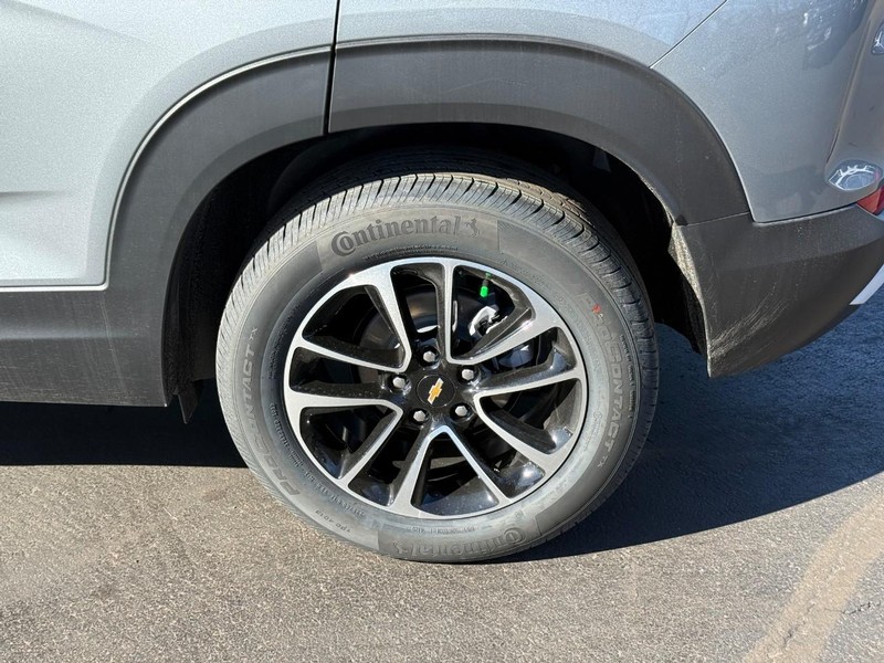 Chevrolet TrailBlazer Vehicle Full-screen Gallery Image 4