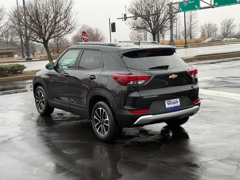 Chevrolet TrailBlazer Vehicle Full-screen Gallery Image 3