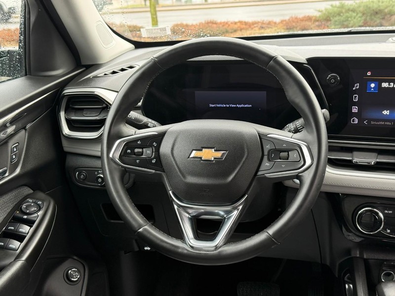 Chevrolet TrailBlazer Vehicle Full-screen Gallery Image 12