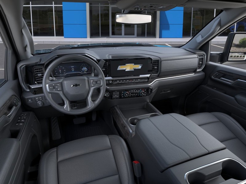 Chevrolet Silverado 2500HD Vehicle Full-screen Gallery Image 15