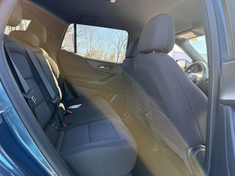 Chevrolet Equinox Vehicle Full-screen Gallery Image 5