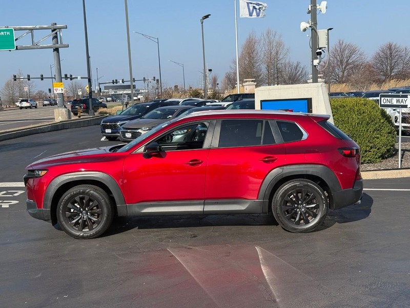 Mazda CX-50 Vehicle Full-screen Gallery Image 2