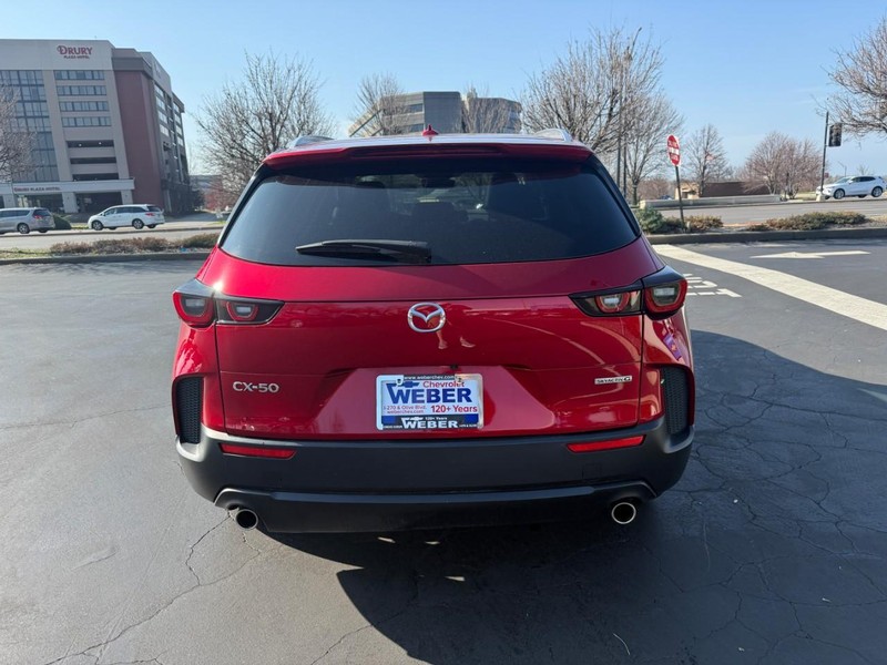 Mazda CX-50 Vehicle Full-screen Gallery Image 6