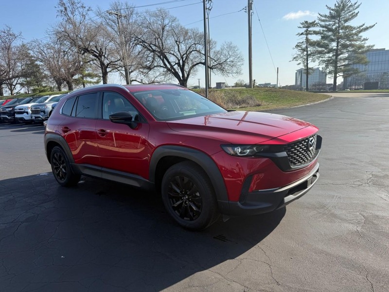 Mazda CX-50 Vehicle Full-screen Gallery Image 8