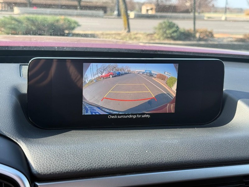 Mazda CX-50 Vehicle Full-screen Gallery Image 23